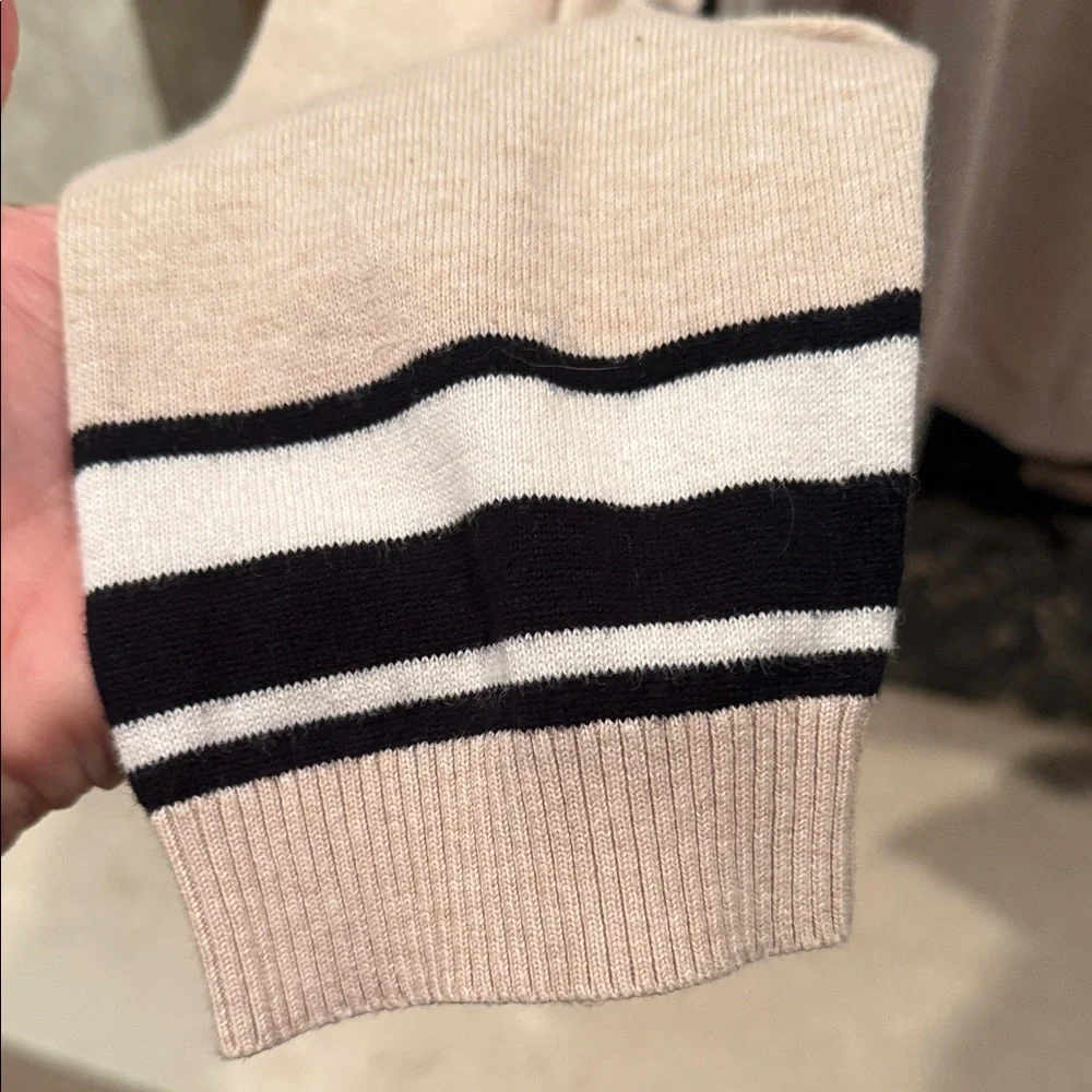 Talbots Cream Scoop Neck Sweater with Fox Motif - Picture 5 of 7